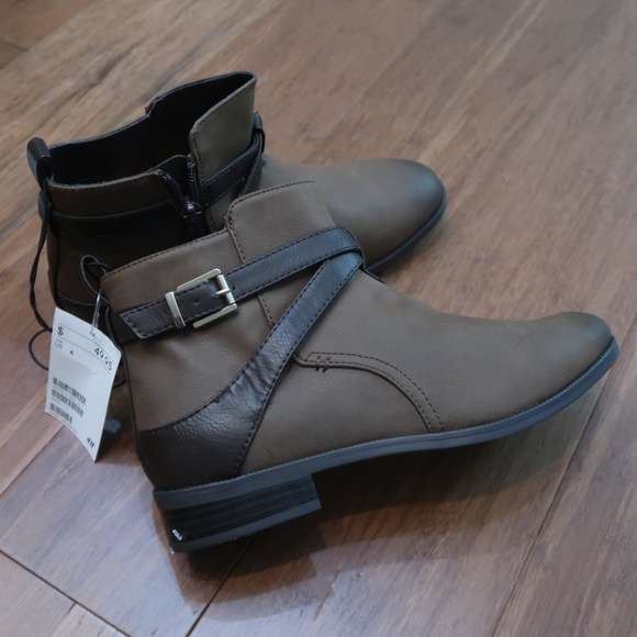 New H&M Brown Vegan Leather Boots Ankle Booties - Picture 6 of 8